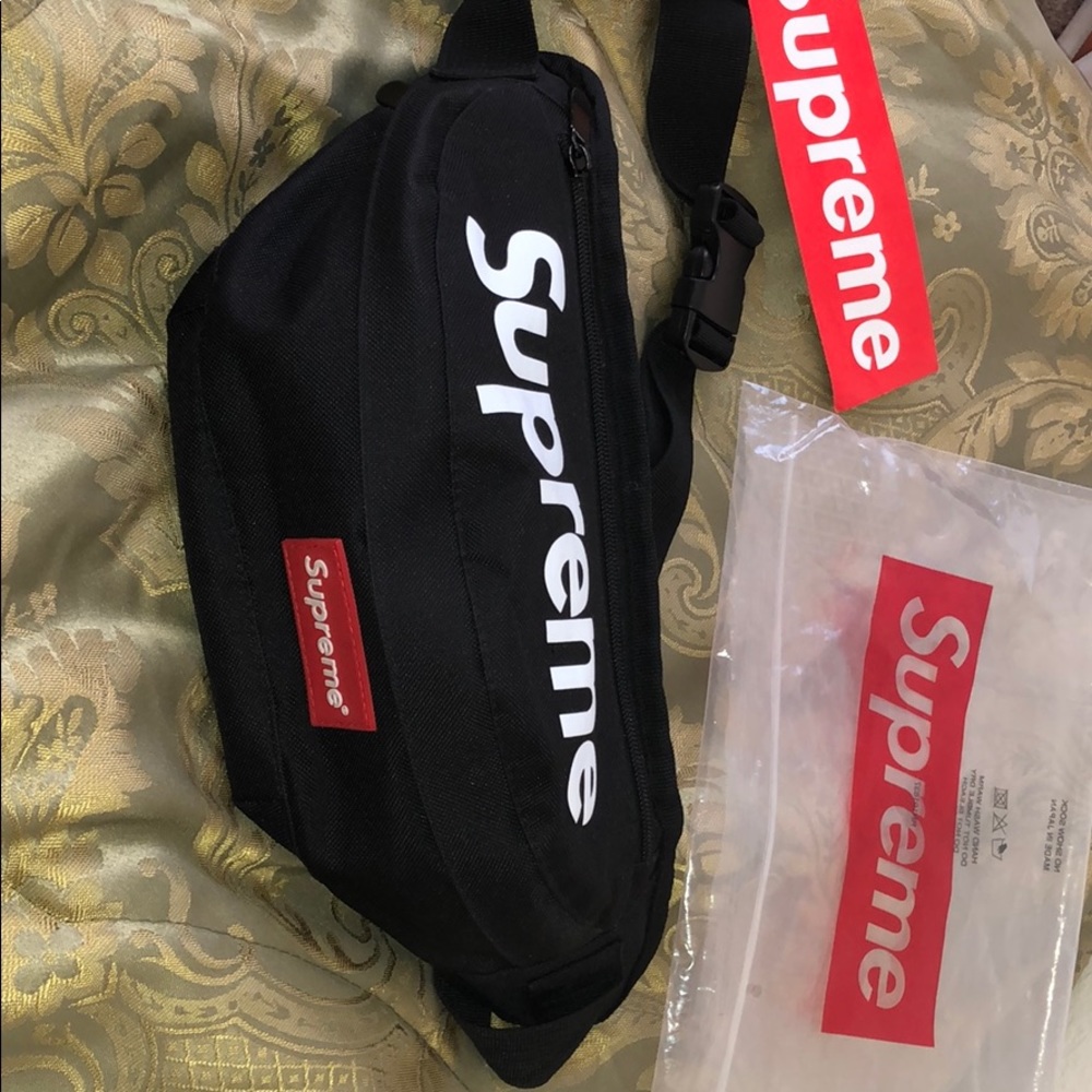 Supreme fanny pack